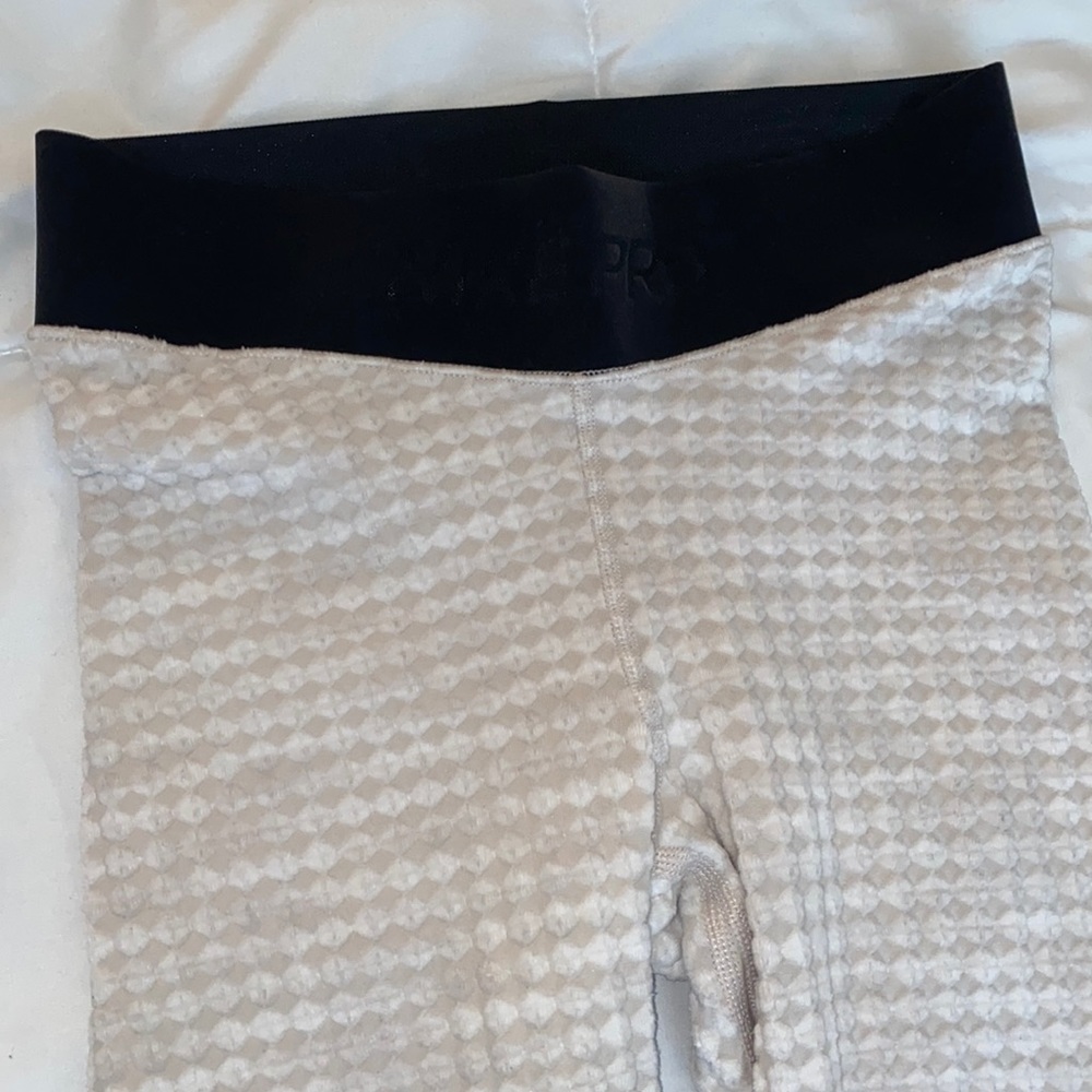 NIKE PRO Hyperwarm Advanced Performance Warming Textured Mid Rise Leggings - Picture 6 of 10